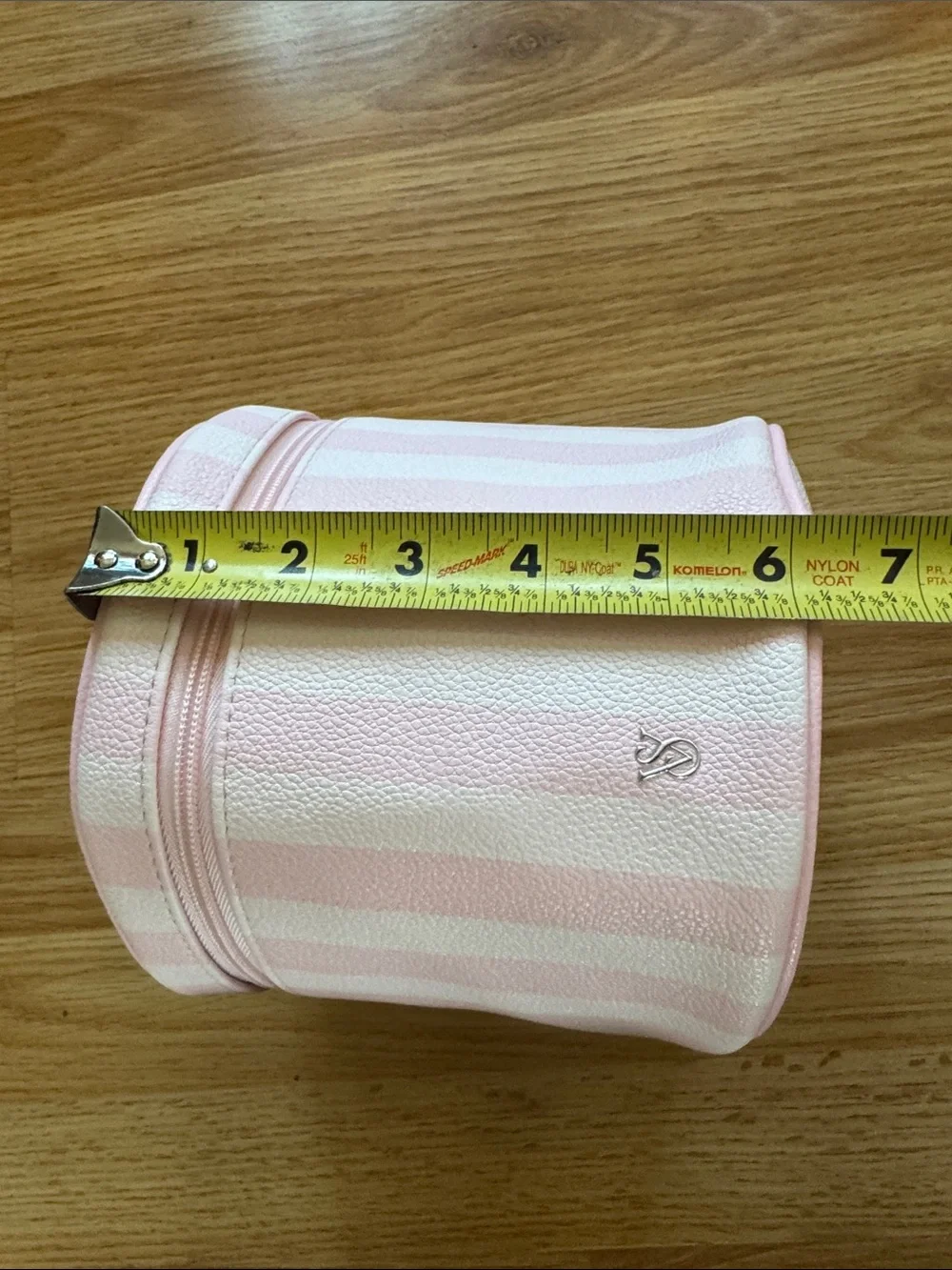 VS Cosmetic Case ✨ NWT